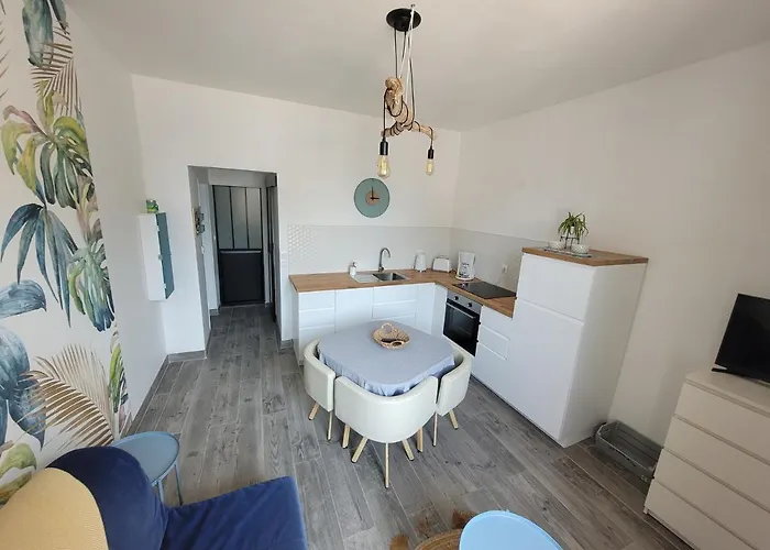 Charmant T2 Place Du Marche A Pornichet